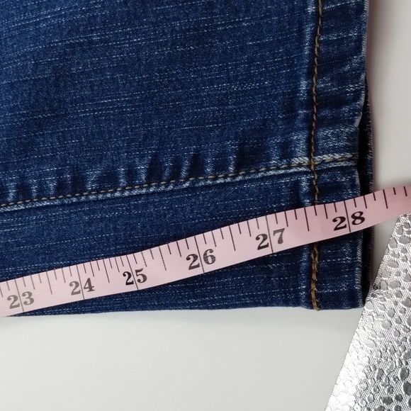 Levi's 512 perfectly slimming denim jeans, 28" inseam straight leg, size 14 - Picture 10 of 12